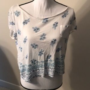 American Eagle crop shirt